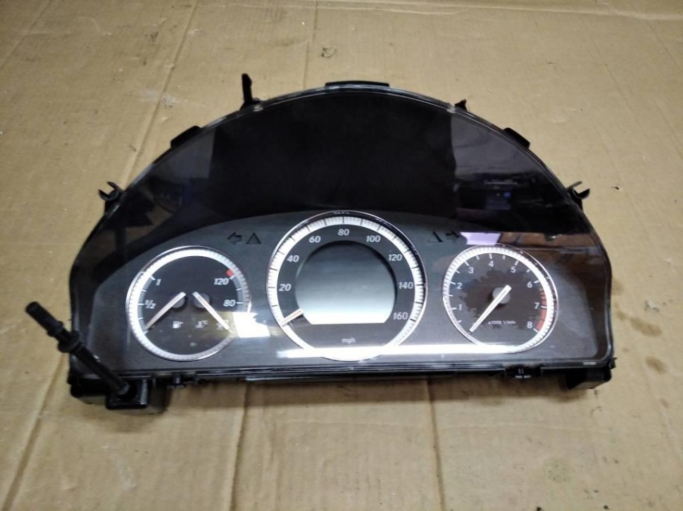 Щиток приборов MERCEDES-BENZ C-класс W204/S204 (2006 - 2011) фото 1 — Разборка Мерседес