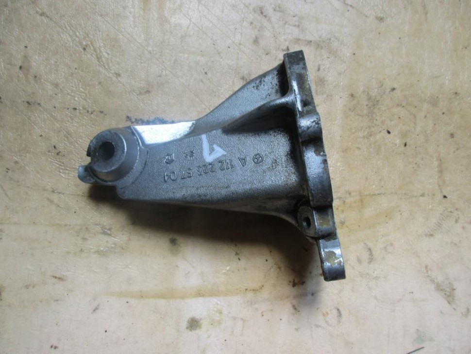 Лапа левая MERCEDES-BENZ Vito W639 (2003 - 2010) фото 1 — Разборка Мерседес