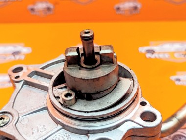 Насос вакуумный MERCEDES-BENZ M-класс W163 рестайлинг (2001 - 2005) — Разборка Мерседес