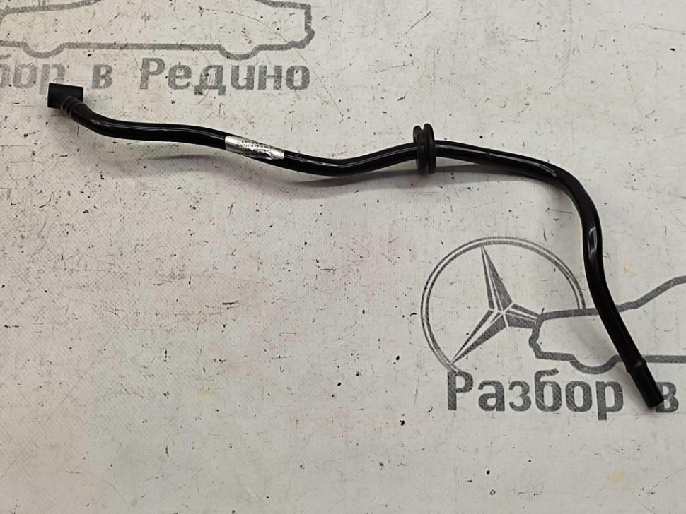 Трубка вентиляции картерных газов MERCEDES-BENZ C-класс W204/S204 (2006 - 2011) фото 1 — Разборка Мерседес
