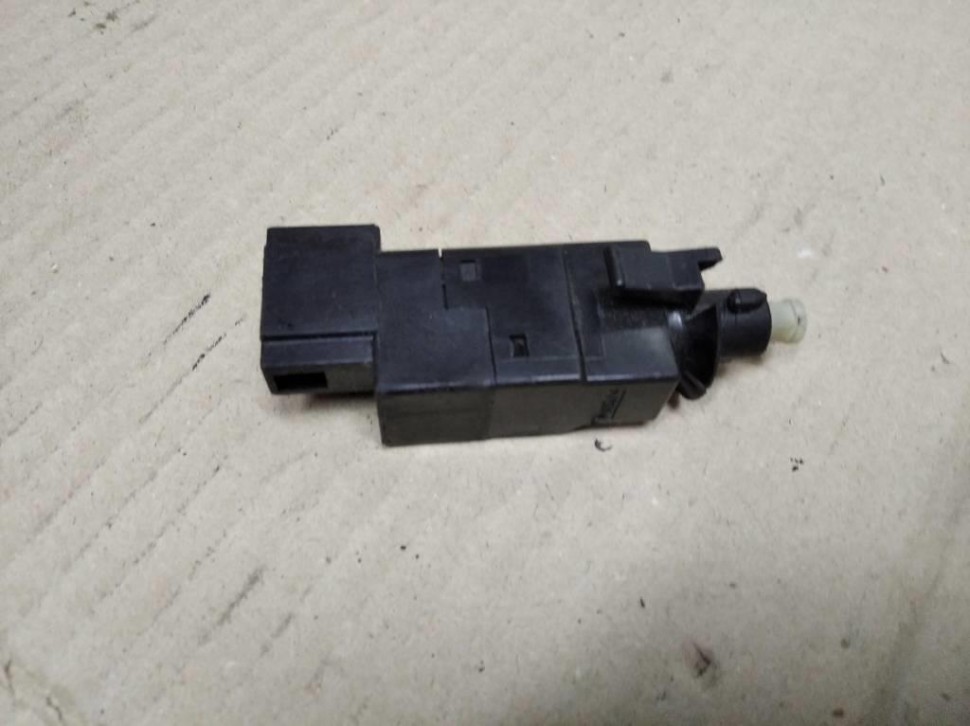 Выключатель стоп-сигнала MERCEDES-BENZ E-класс W211/S211 (2002 - 2006) фото 1 — Разборка Мерседес