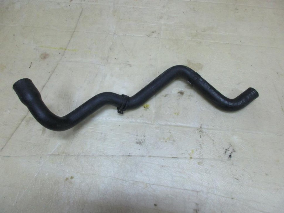 Патрубок ОЖ MERCEDES-BENZ S-класс W220 (1998 - 2005) фото 1 — Разборка Мерседес