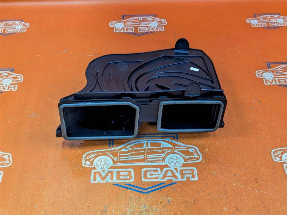 Воздухозаборник MERCEDES-BENZ CLS-класс C218/X218 рестайлинг (2014 - 2017) фото 1 &mdash; Разборка Мерседес