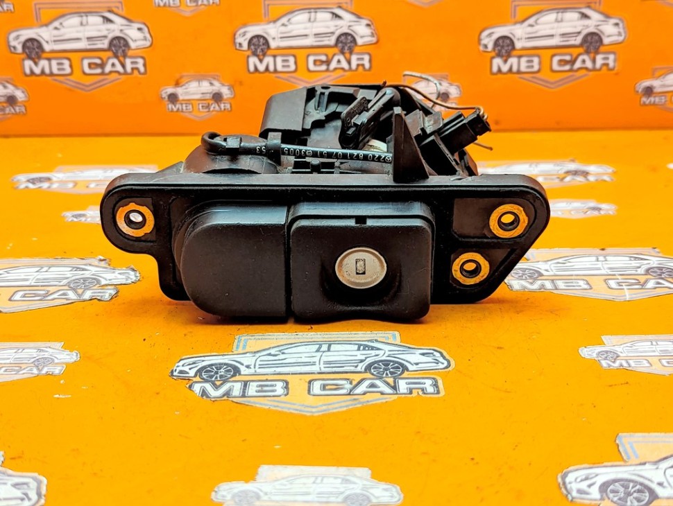 Ручка открытия багажника MERCEDES-BENZ S-класс W220 (1998 - 2005) фото 1 — Разборка Мерседес