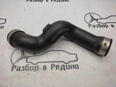 Патрубок интеркулера MERCEDES-BENZ C-класс W203/S203/CL203 (2000 - 2004) — Разборка Мерседес