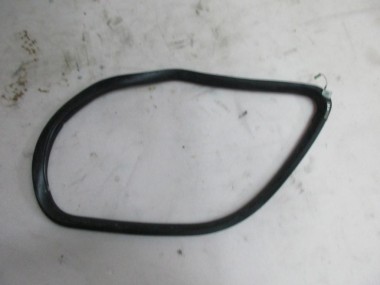 Уплотнитель стекла двери MERCEDES-BENZ GL-класс X164 (2006 - 2009) — Разборка Мерседес