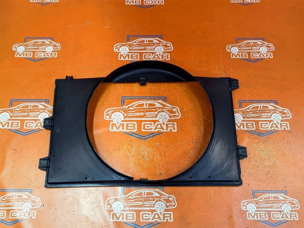 Кожух вентилятора основного MERCEDES-BENZ Sprinter W901-905 (1995 - 2006) фото 1 — Разборка Мерседес