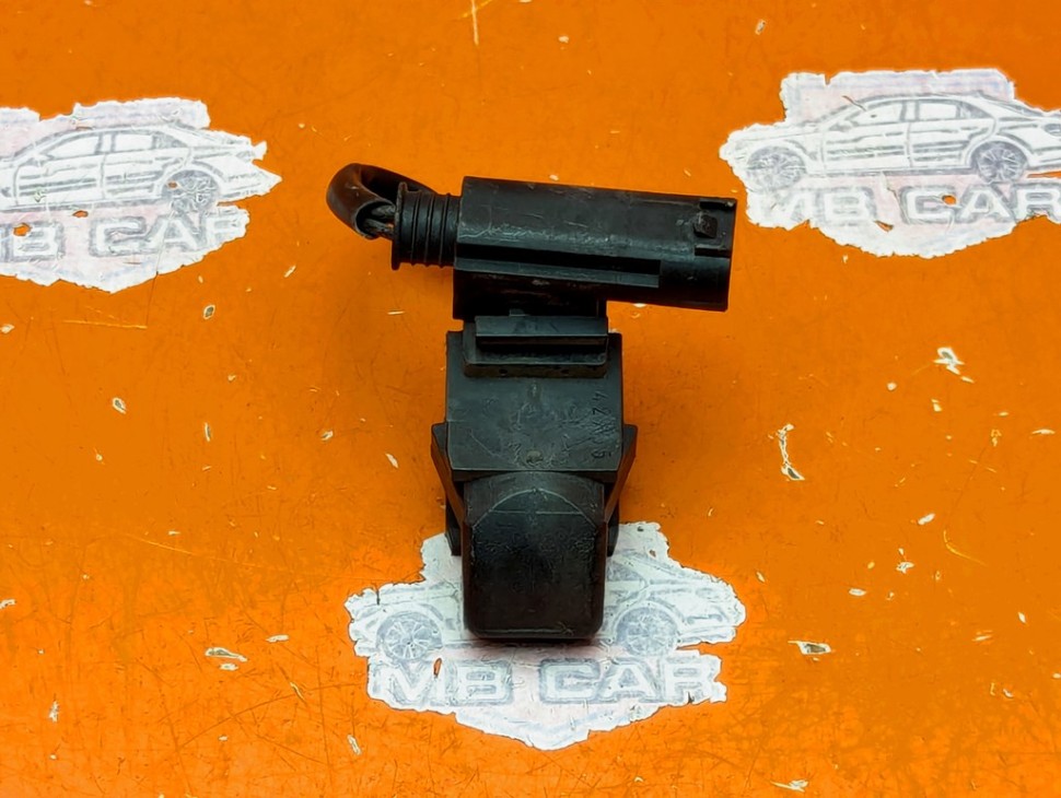 Форсунка омывателя лобового стекла MERCEDES-BENZ E-класс W211/S211 (2002 - 2006) фото 1 &mdash; Разборка Мерседес