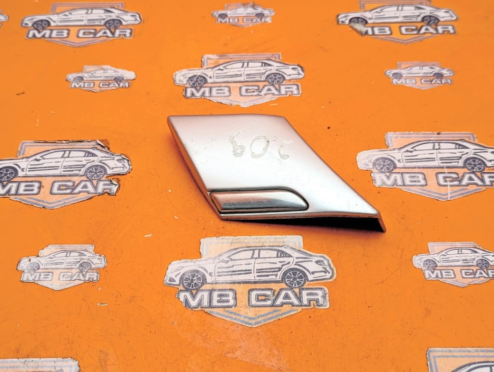 Молдинг крыла правый MERCEDES-BENZ S-класс W220 (1998 - 2005) фото 1 &mdash; Разборка Мерседес