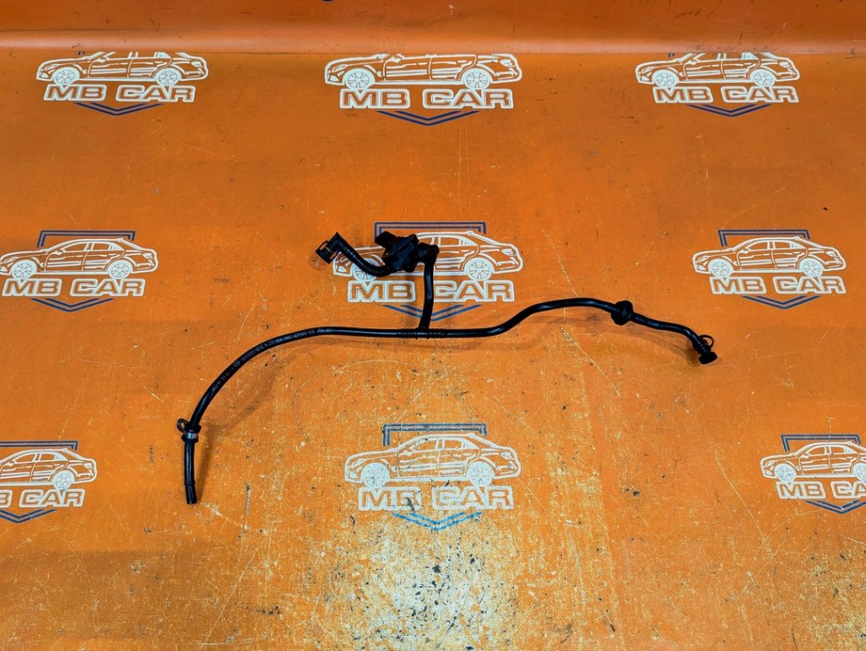 Трубка вентиляции MERCEDES-BENZ GL-класс X166 (2012 - 2016) фото 1 — Разборка Мерседес