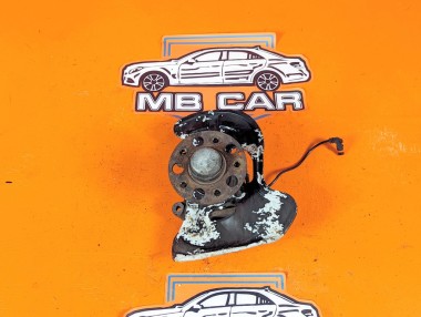 Кулак поворотный передний правый MERCEDES-BENZ C-класс W204/S204/С204 рестайлинг (2011 - 2015) &mdash; Разборка Мерседес