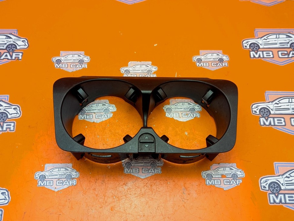 Подстаканник MERCEDES-BENZ GLC-класс X253 (2015 - 2019) фото 1 &mdash; Разборка Мерседес