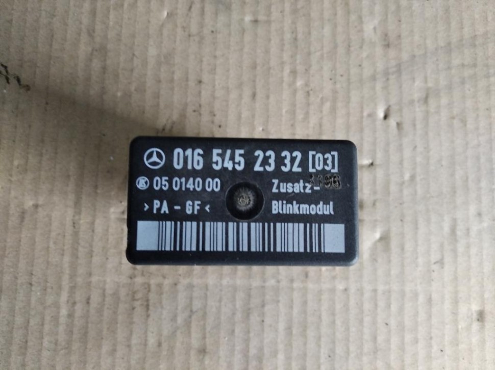 Реле указателей поворота MERCEDES-BENZ Vito W638 (1996 - 2003) фото 1 — Разборка Мерседес