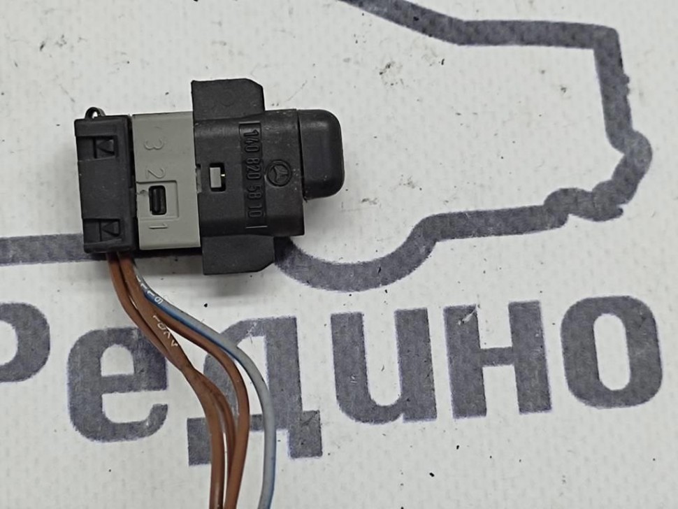 Кнопка блокировки дверей MERCEDES-BENZ S-класс W140 (1991 - 1998) фото 1 — Разборка Мерседес