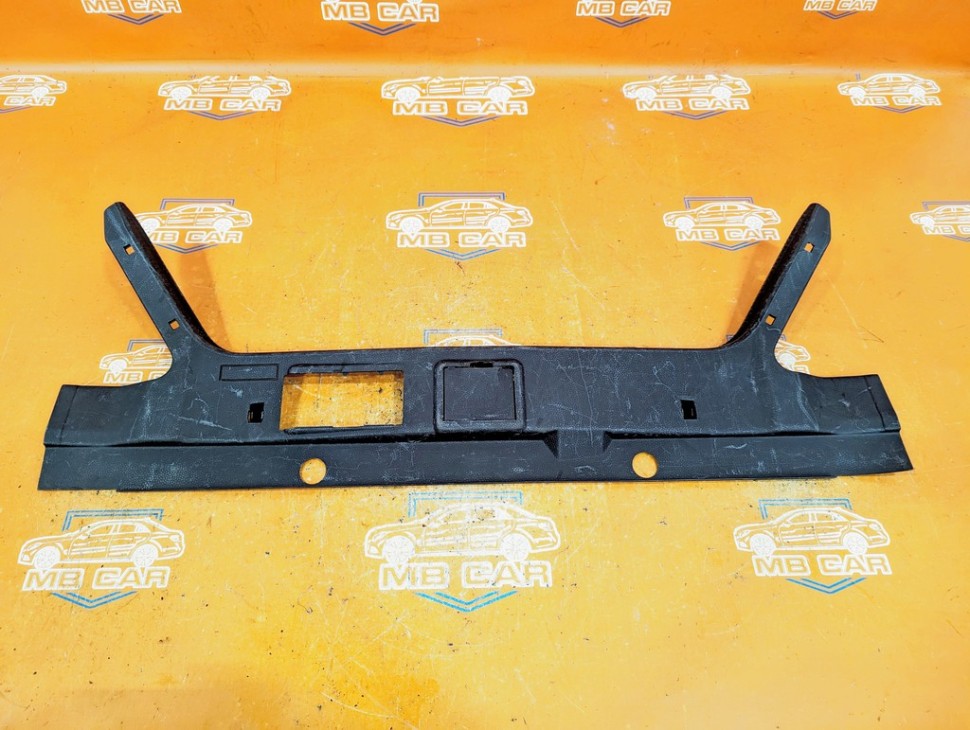 Накладка багажника MERCEDES-BENZ E-класс W124/S124/C124/A124 (1984 - 1997) фото 1 — Разборка Мерседес