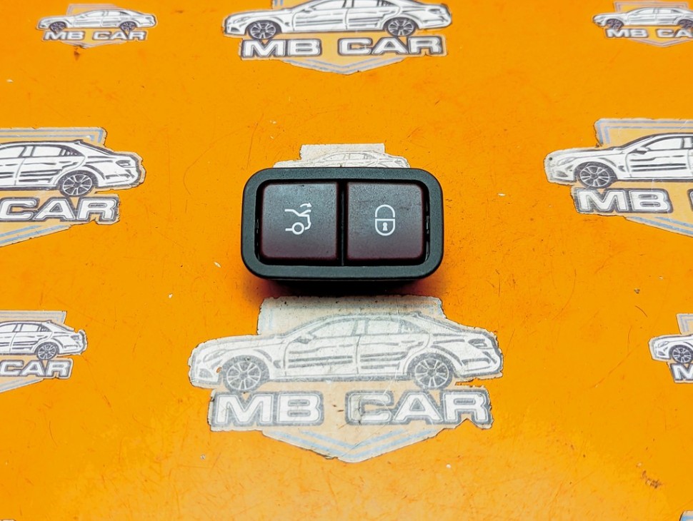 Кнопка закрытия багажника MERCEDES-BENZ C-класс W205/S205/C205/A205 (2014 - 2018) фото 1 — Разборка Мерседес