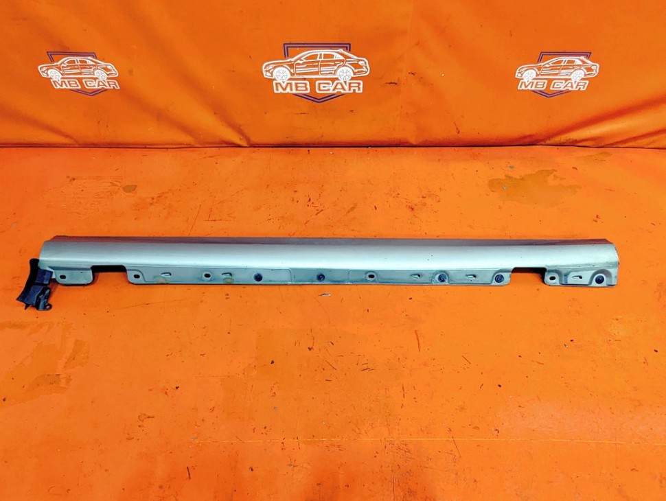 Порог пластиковый правый MERCEDES-BENZ C-класс W203/S203/CL203 (2000 - 2004) фото 1 — Разборка Мерседес