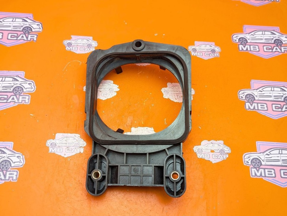 Крышка MERCEDES-BENZ C-класс W203/S203/CL203 (2000 - 2004) фото 1 &mdash; Разборка Мерседес