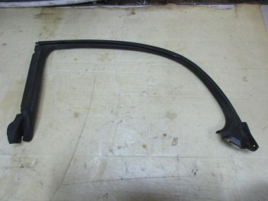 Уплотнитель дверного проема ( на кузове ) MERCEDES-BENZ CLS-класс C219 (2004 - 2008) — Разборка Мерседес