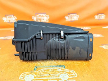 Корпус воздушного фильтра MERCEDES-BENZ C-класс W203/S203/CL203 (2000 - 2004) — Разборка Мерседес