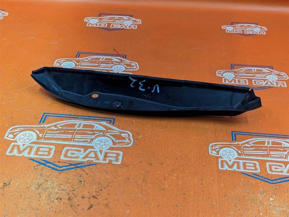 Пыльник крыла MERCEDES-BENZ C-класс W204/S204 (2006 - 2011) фото 1 — Разборка Мерседес