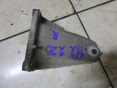 Лапа правая MERCEDES-BENZ S-класс W220 рестайлинг (2002 - 2005) — Разборка Мерседес