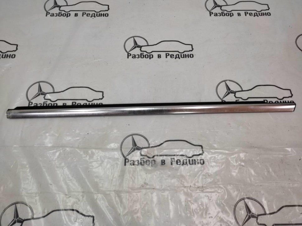 Молдинг стекла двери MERCEDES-BENZ R-класс W251 (2005 - 2007) фото 1 — Разборка Мерседес