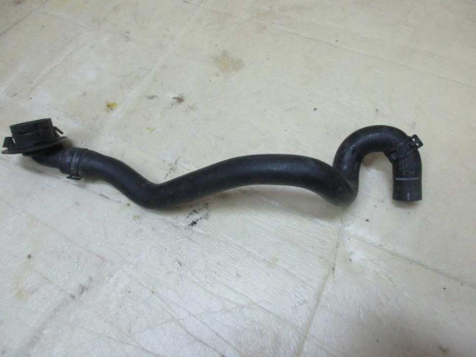 Патрубок ОЖ MERCEDES-BENZ C-класс W203/S203/CL203 (2000 - 2004) фото 1 — Разборка Мерседес