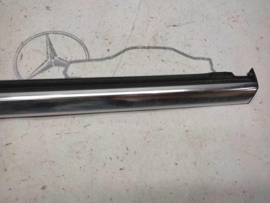 Молдинг заднего стекла MERCEDES-BENZ R-класс W251 (2005 - 2007) — Разборка Мерседес