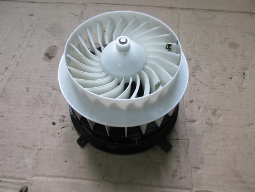 Моторчик печки MERCEDES-BENZ E-класс W213/S213/C238/A238 (2016 - 2021) фото 1 — Разборка Мерседес