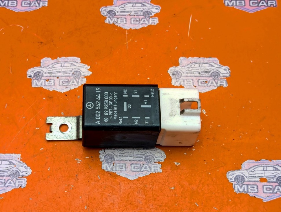 Реле вентилятора MERCEDES-BENZ V-класс W639 (2003 - 2014) фото 1 &mdash; Разборка Мерседес