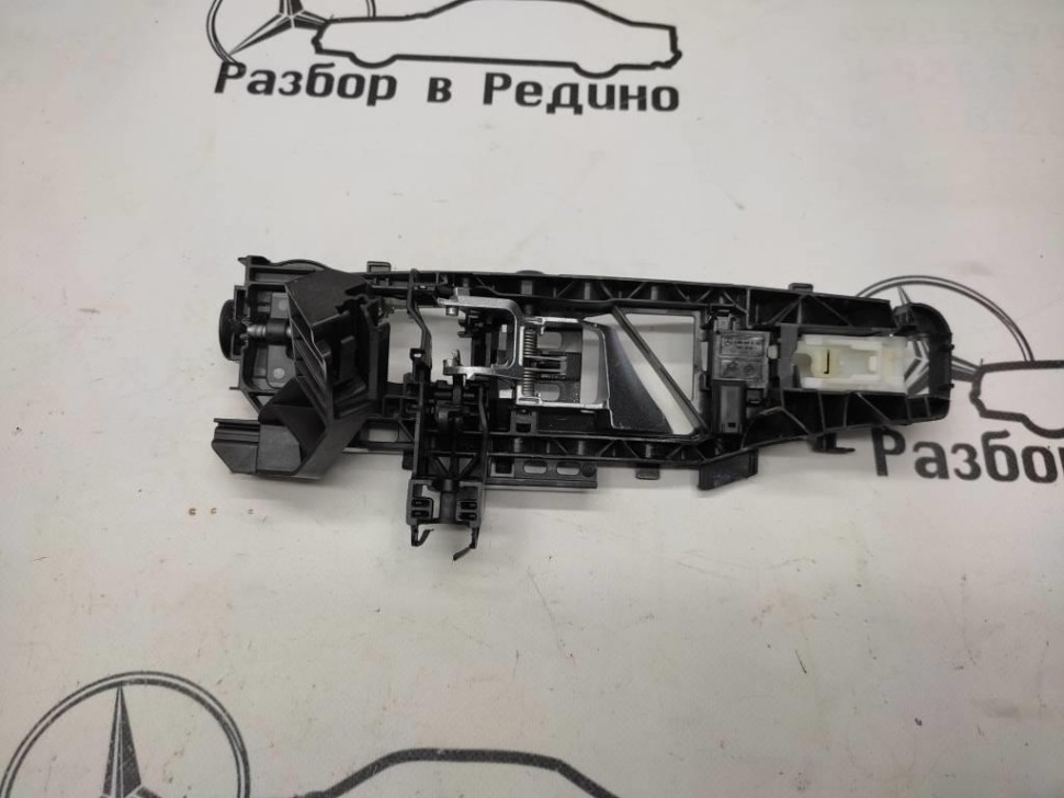 Ответная часть замка двери MERCEDES-BENZ CLS-класс C257 (2017 - 2021) фото 1 — Разборка Мерседес