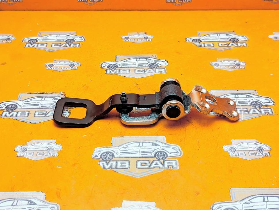 Кронштейн спинки сидений MERCEDES-BENZ GLC-класс X253 рестайлинг (2019 - 2025) фото 1 &mdash; Разборка Мерседес