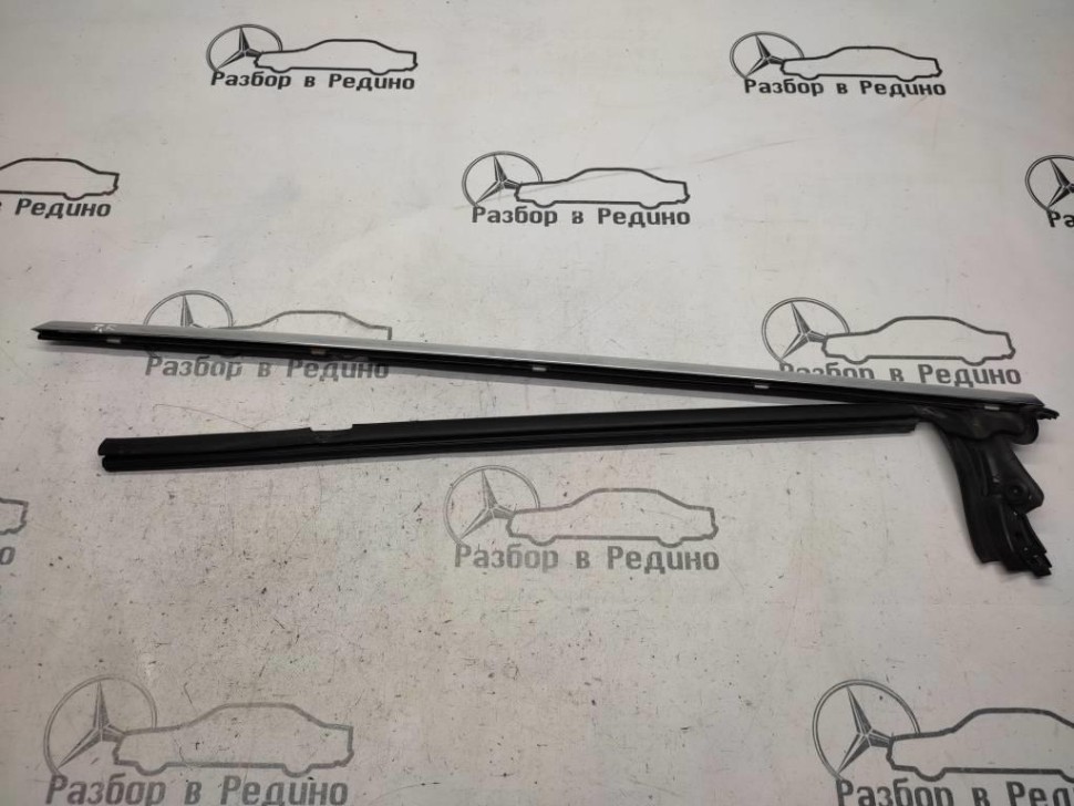 Молдинг стекла двери MERCEDES-BENZ CLS-класс C219 (2004 - 2008) фото 1 — Разборка Мерседес