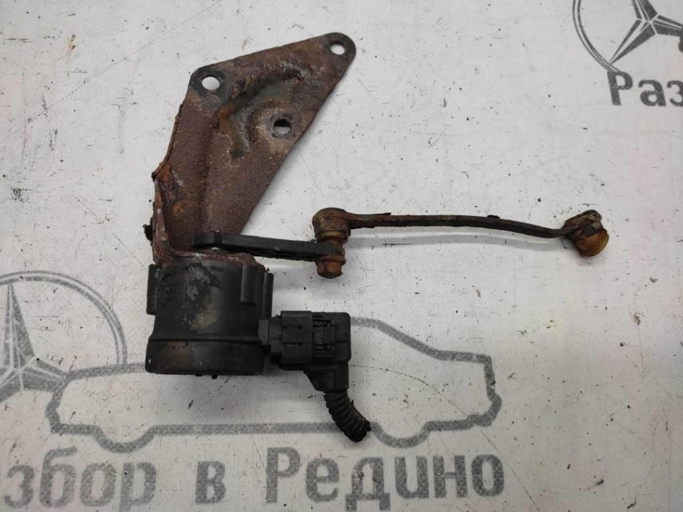 Датчик уровня пола MERCEDES-BENZ Vito W638 (1996 - 2003) фото 1 — Разборка Мерседес