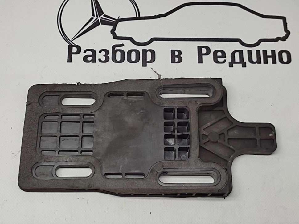 Кронштейн усилителя заднего бампера MERCEDES-BENZ S-класс W220 рестайлинг (2002 - 2005) фото 1 — Разборка Мерседес