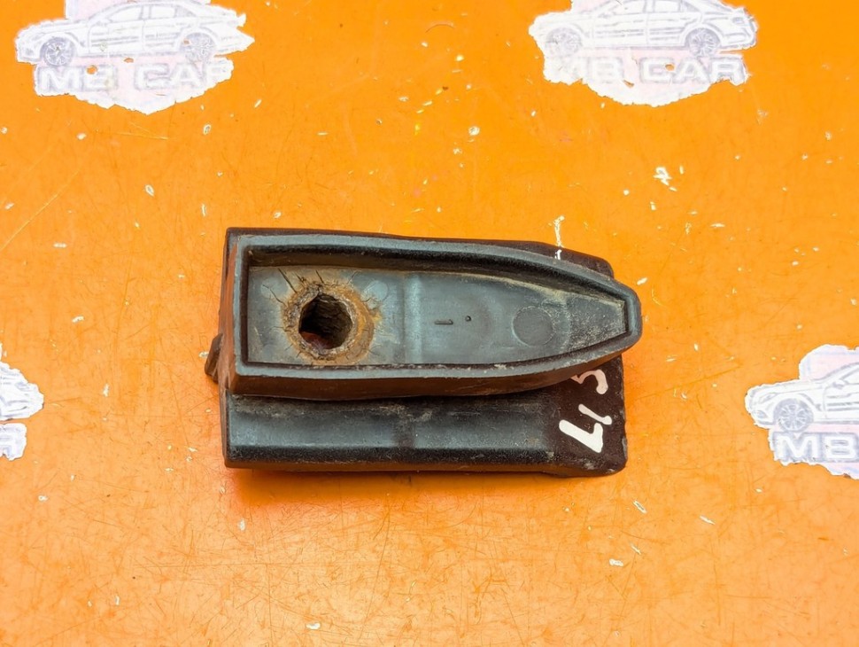 Кронштейн крепления бампера MERCEDES-BENZ S-класс W220 (1998 - 2005) фото 1 &mdash; Разборка Мерседес