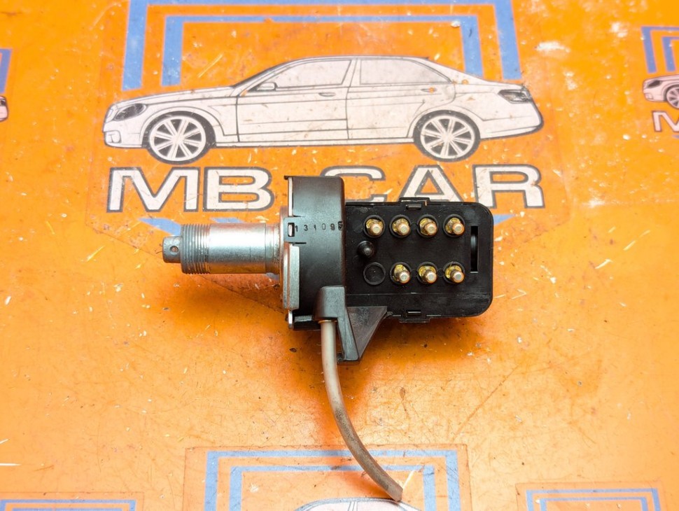 Выключатель MERCEDES-BENZ E-класс W124/S124/C124/A124 (1984 - 1997) E 300 CDI 3.0 AT (136 л.с.) фото 1 &mdash; Разборка Мерседес