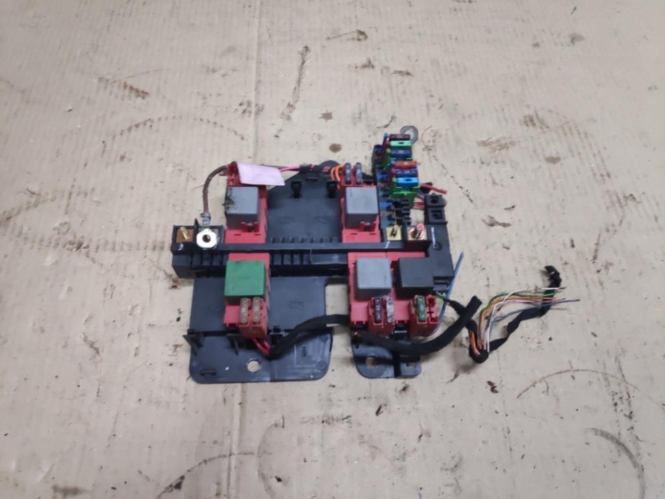 Блок предохранителей MERCEDES-BENZ M-класс W163 рестайлинг (2001 - 2005) фото 1 — Разборка Мерседес