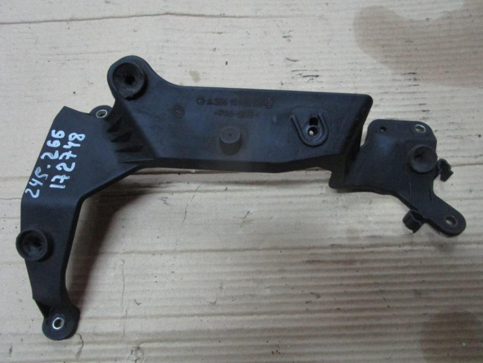 Кронштейн MERCEDES-BENZ B-класс W245 (2005 - 2009) фото 1 — Разборка Мерседес