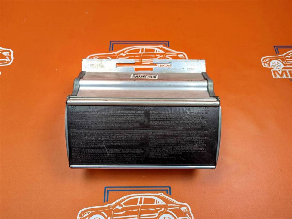 Подушка безопасности пасажирская MERCEDES-BENZ A-класс W168 рестайлинг (2001 - 2004) фото 1 &mdash; Разборка Мерседес