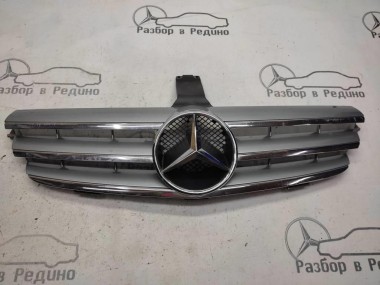 Решетка радиатора MERCEDES-BENZ CLK-класс C209/A209 рестайлинг (2005 - 2010) — Разборка Мерседес