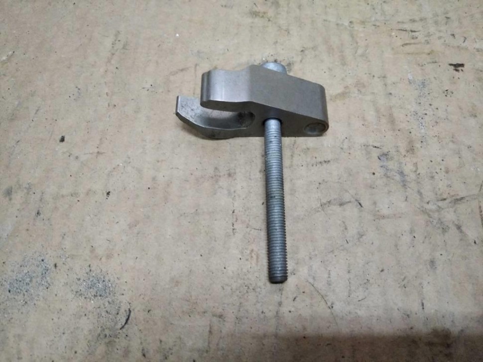 Кронштейн крепления форсунок MERCEDES-BENZ CLA-класс C117/X117 (2013 - 2016) фото 1 — Разборка Мерседес