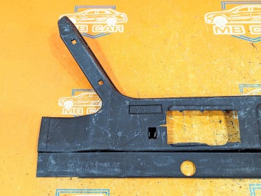 Накладка багажника MERCEDES-BENZ E-класс W124/S124/C124/A124 (1984 - 1997) — Разборка Мерседес