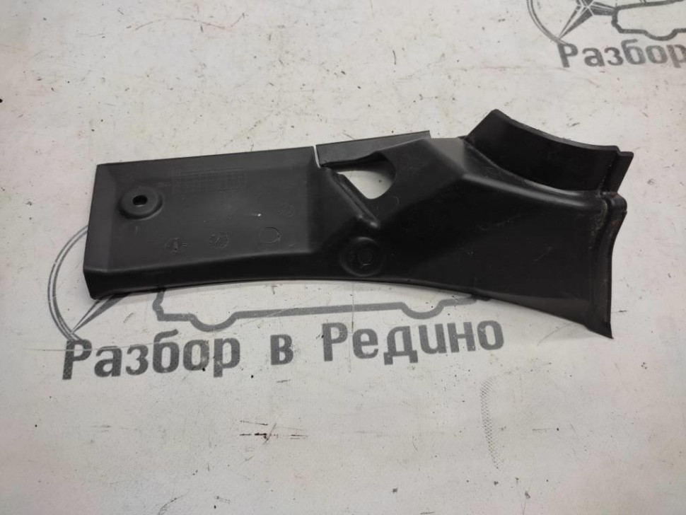 Накладка петли багажника MERCEDES-BENZ R-класс W251 (2005 - 2007) фото 1 — Разборка Мерседес