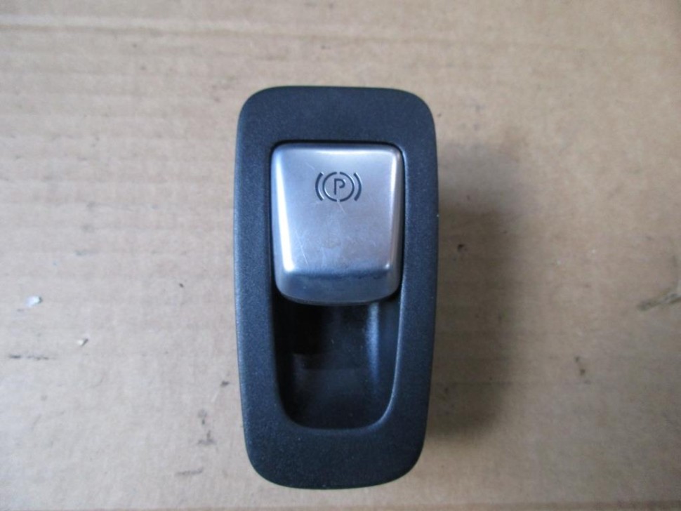 Кнопка ручника MERCEDES-BENZ E-класс W213/S213/C238/A238 (2016 - 2021) фото 1 — Разборка Мерседес