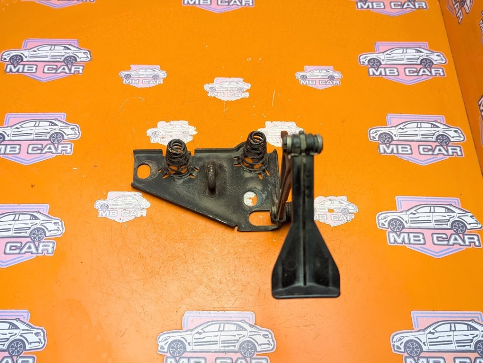 Замок капота MERCEDES-BENZ M-класс W163 (1997 - 2001) фото 1 &mdash; Разборка Мерседес