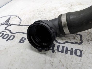 Патрубок ОЖ MERCEDES-BENZ C-класс W205/S205/C205/A205 (2014 - 2018) — Разборка Мерседес