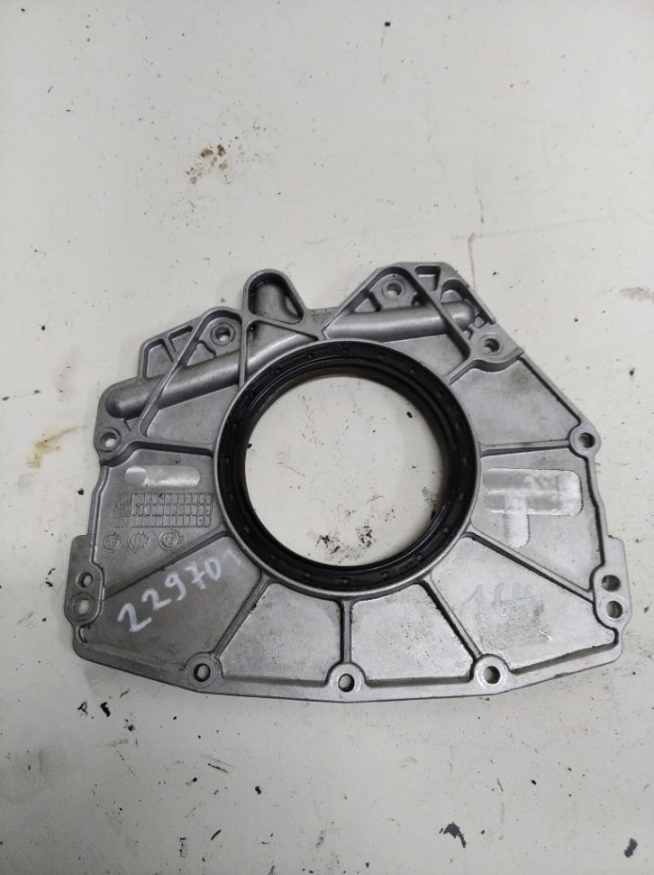 Крышка заднего сальника коленвала MERCEDES-BENZ M-класс W164 (2005 - 2008) фото 1 — Разборка Мерседес