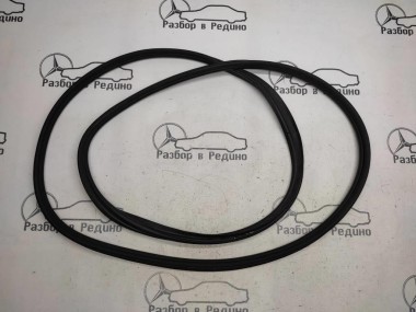 Уплотнитель крышки багажника MERCEDES-BENZ M-класс W166 (2011 - 2015) — Разборка Мерседес